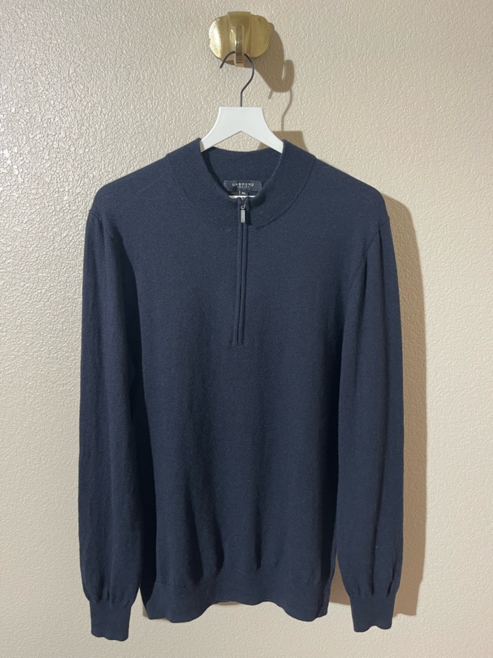 Unbound Merino  Men's Black  Zip-Front Knit Sweater